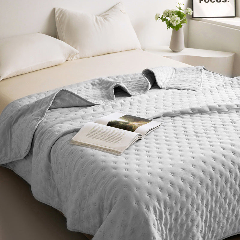 Mistral Quilt | Cooling Summer Comforter - Ultrasonic Quilted Lightweight Breathable Quilt - Light Gray Color